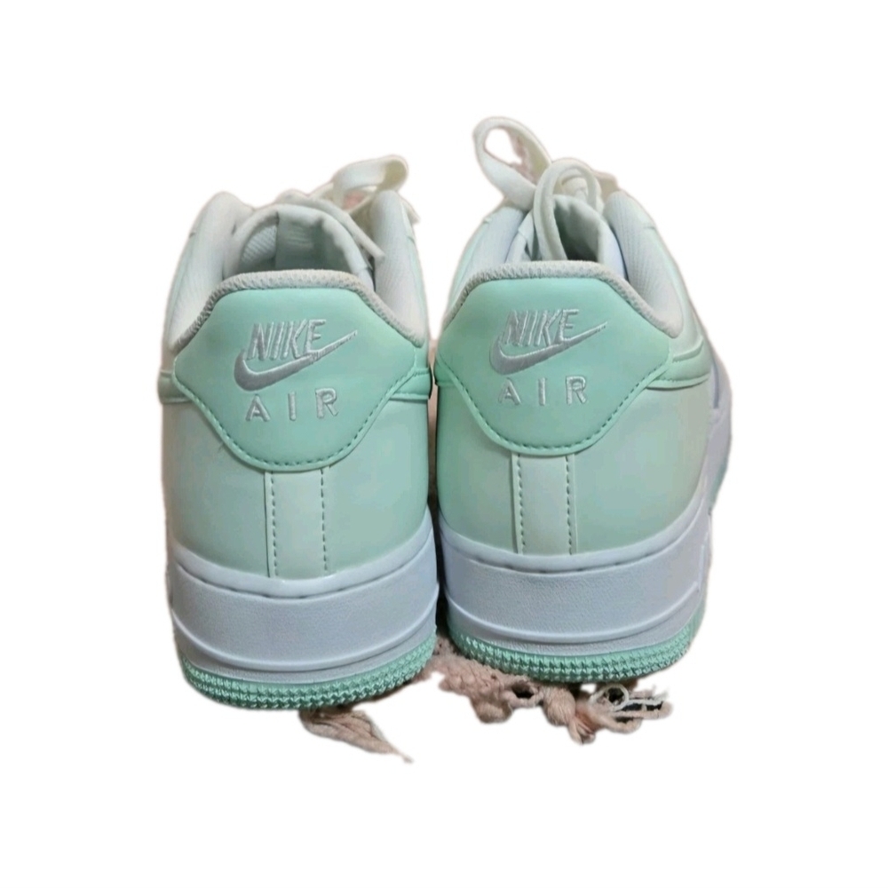 Nike Air Force 1 Low Mint Foam Men's Size 11 ( EUC) - Picture 7 of 9